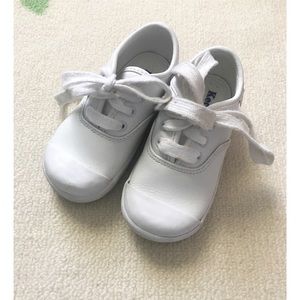 Keds Leather Tennis Shoes (size 6)